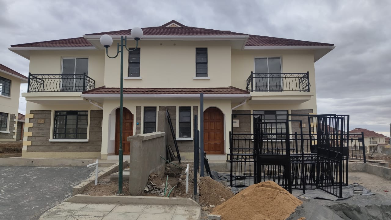 Complete residential building image